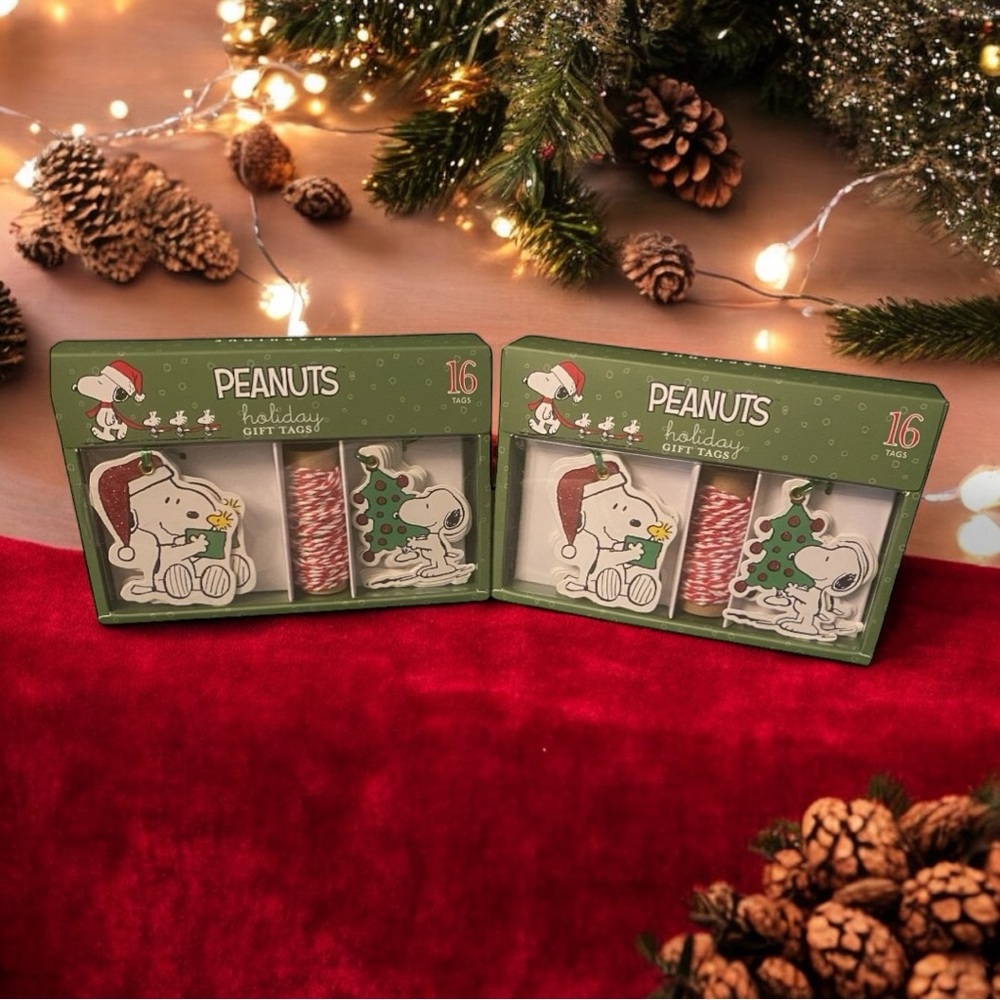 PEANUTS Snoopy Holiday Christmas Gift Tags 2 pack